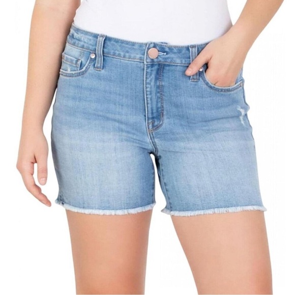 Seven7 Women’s Denim Frayed Hem Weekend Shorts Size 16 Light Blue Mid-Rise - Picture 1 of 8